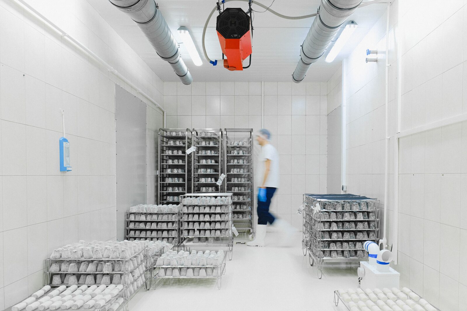 Commercial walk-in cold storage monitored with LoRaWAN temperature sensors